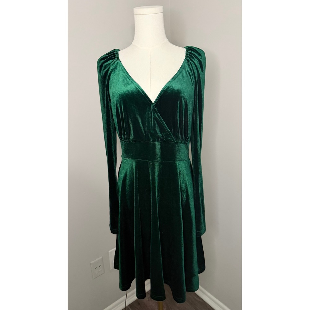 Wrap Dress Wom's Emerald Green Velvet Long Sleeve Fit and Flare Cocktail MEDIUM